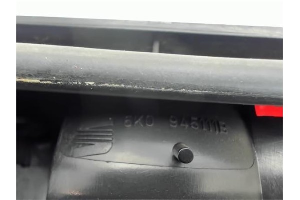 Recambio de piloto trasero izquierdo para seat cordoba vario (6k5) referencia OEM IAM 6K0945111B  