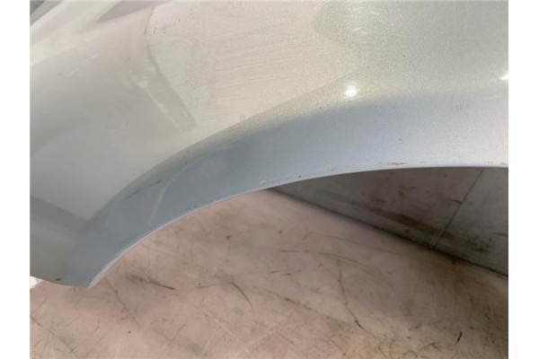 Recambio de aleta delantero izquierda para renault clio ii fase i (b/cb0) 1.2 (b/cb0f, b/cb0a, b/cb10, b/cb1k, b/cb2d, b/cb2h) r