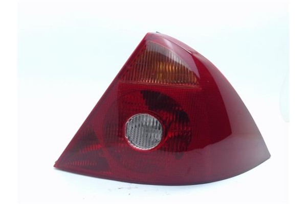 Recambio de piloto trasero derecho para ford mondeo iii sedán (b4y) 2.0 16v referencia OEM IAM   438 , FIAT | 456 , FIAT | 36 , 