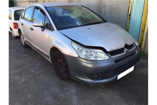 citroen c4 berlina del año 2004