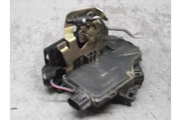 Recambio de cierre electromagnetico trasero derecho para audi a6 berlina (4b2) 2.8 quattro referencia OEM IAM 4B0839015B  4B0839