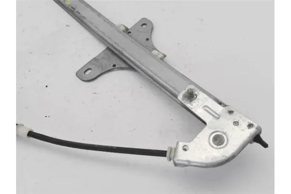 Recambio de mecanismo elevalunas delantero derecho para opel agila 1.2 básico referencia OEM IAM 4701073  