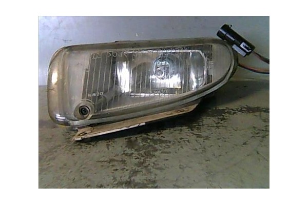 Recambio de faro antiniebla para chrysler voyager gs 2.4 i referencia OEM IAM 4676538  