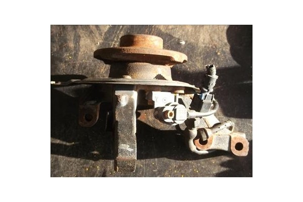 Recambio de mangueta delantero izquierda para opel corsa c 1.3 cdti referencia OEM IAM   