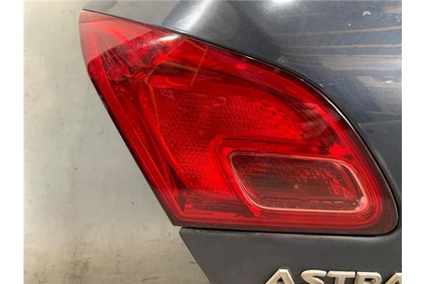 Recambio de porton trasero para opel astra j 1.7 cdti referencia OEM IAM 126001  