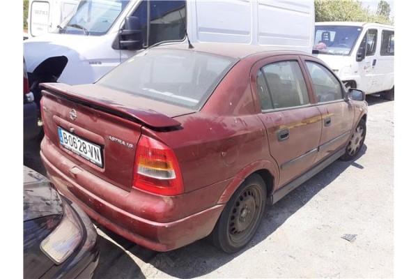 opel astra g berlina del año 1999
