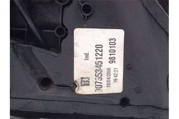 Recambio de retrovisor electrico izquierdo para lancia ypsilon (101) referencia OEM IAM 007353451220  