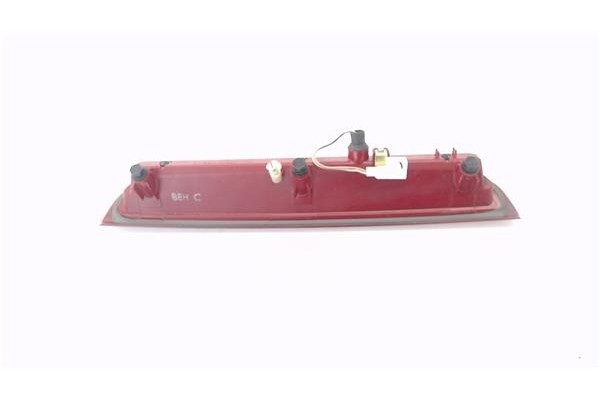 Recambio de luz central de freno para kia carnival 2.9 crdi referencia OEM IAM 927004D000  