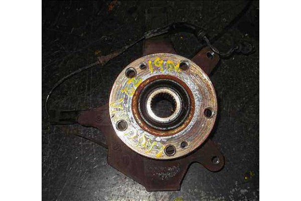 Recambio de mangueta delantero derecha para renault laguna ii (bg0) 1.9 dci (bg0g) referencia OEM IAM 7700421826  