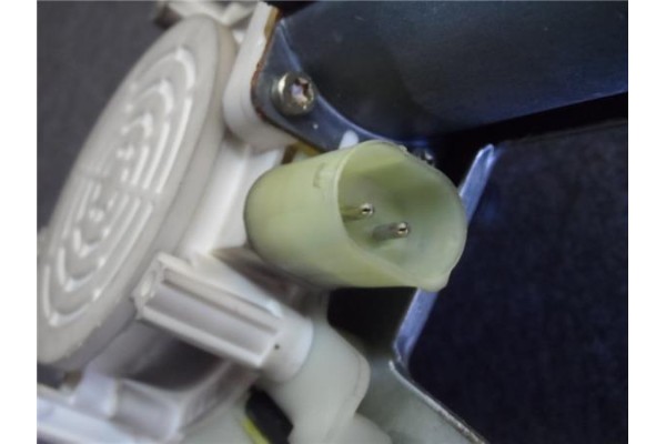 Recambio de mecanismo elevalunas delantero izquierdo para bmw serie 5 berlina (e39) 3.0 530d referencia OEM IAM 67628360511  