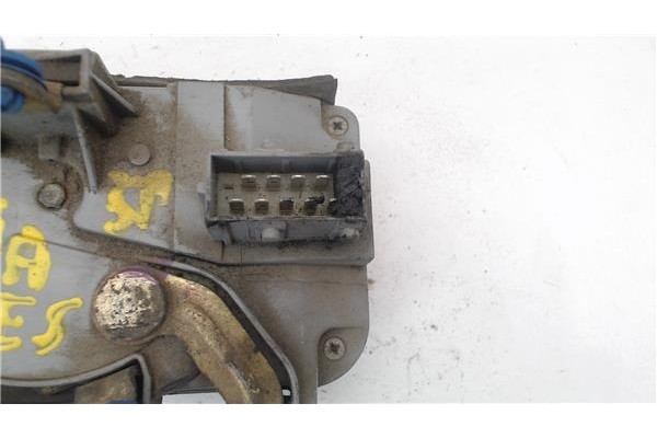 Recambio de cierre electromagnetico delantero izquierdo para citroen xantia berlina 2.0 hdi 109 referencia OEM IAM 9135H8  