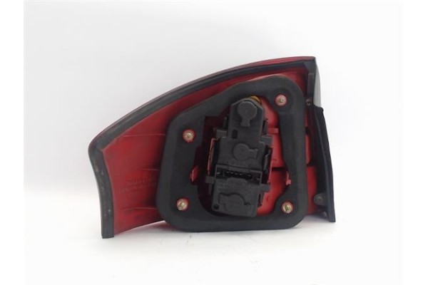 Recambio de piloto trasero derecho para audi a6 berlina (4b2) 2.5 tdi referencia OEM IAM 4B5945096 2212505 4B9945096 , AUDI