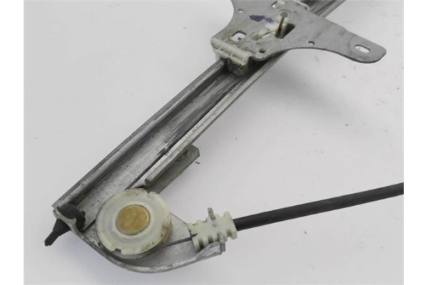 Recambio de mecanismo elevalunas delantero derecho para opel agila 1.2 básico referencia OEM IAM 4701073  