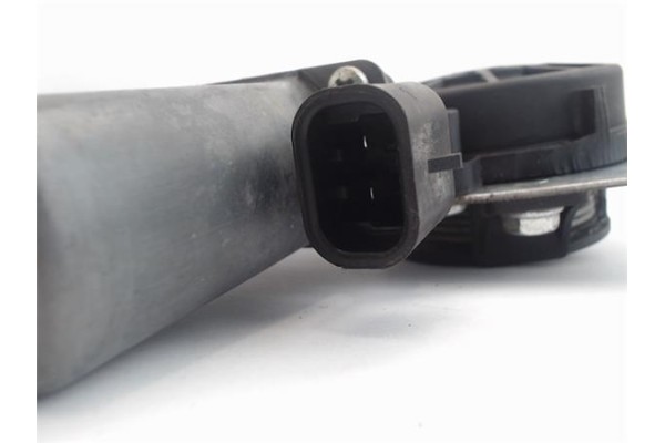 Recambio de mecanismo elevalunas delantero derecho para citroen saxo 1.4 vts referencia OEM IAM D393700454500007  
