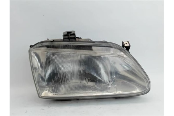 Recambio de faro delantero dcho para renault megane i scenic (ja0) referencia OEM IAM 260101792R  