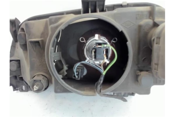 Recambio de faro delantero dcho para renault megane i scenic (ja0) referencia OEM IAM 260101792R  