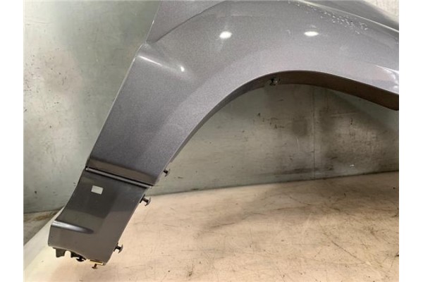 Recambio de aleta delantero derecha para kia sportage (km) 2.0 crdi referencia OEM IAM 663211F130  