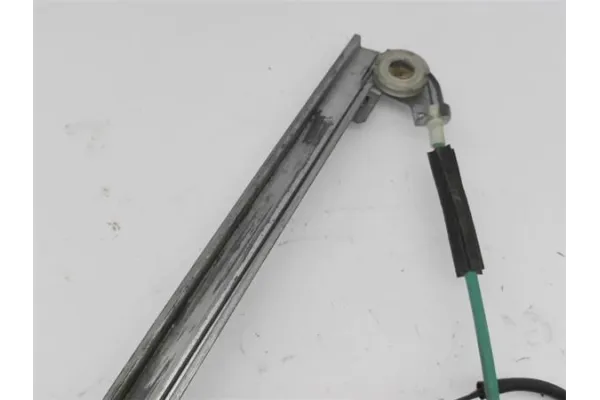 Recambio de mecanismo elevalunas delantero derecho para opel agila 1.2 básico referencia OEM IAM 4701073  