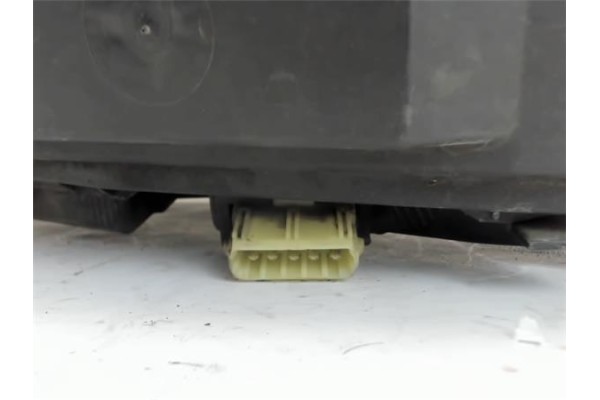 Recambio de faro delantero dcho para citroen xantia berlina referencia OEM IAM 95667948  