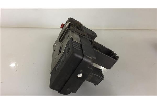 Recambio de cierre electromagnetico trasero derecho para opel meriva 1.7 cdti referencia OEM IAM 13154794  
