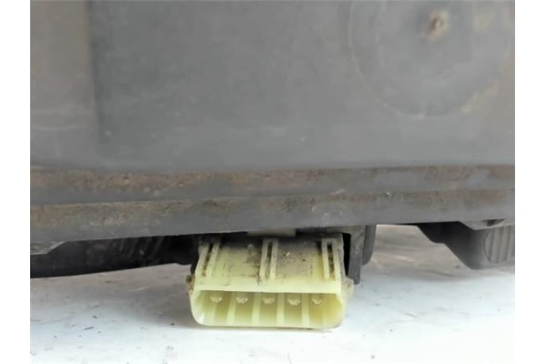 Recambio de faro delantero izquierdo para citroen xantia berlina referencia OEM IAM 6204R9  