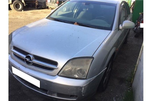 opel vectra c berlina del año 2003
