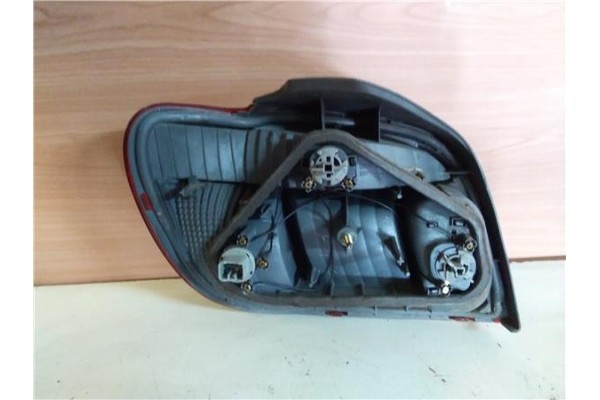 Recambio de piloto trasero derecho para toyota yaris (ncp1/nlp1/scp1) 1.3 expo referencia OEM IAM   