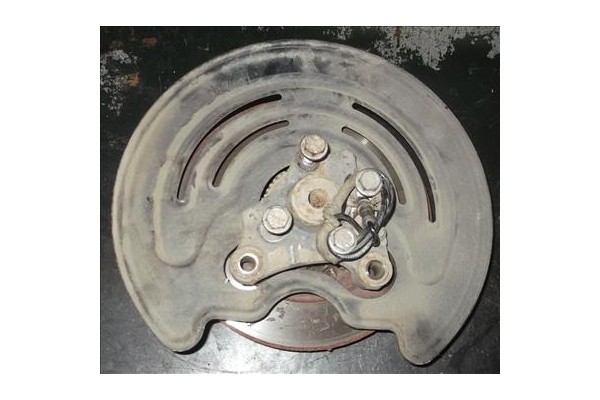 Recambio de mangueta trasero derecha para renault trafic ii furgón (fl) 1.9 dci 100 (fl0c) referencia OEM IAM 430421801R  