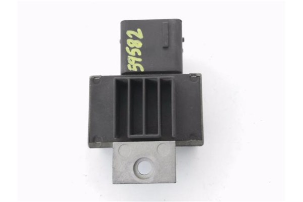 Recambio de caja precalentamiento para citroen xsara picasso 1.6 hdi referencia OEM IAM 9640469680  