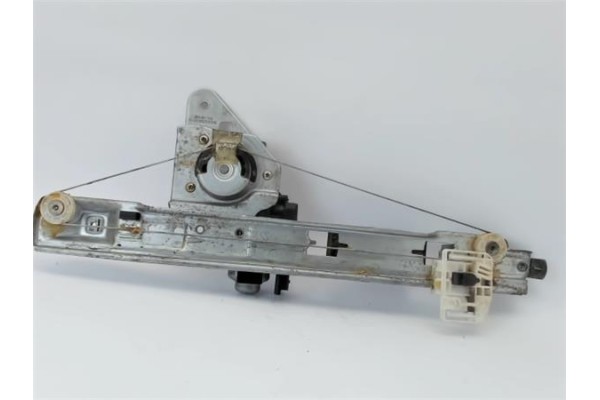 Recambio de mecanismo elevalunas trasero derecho para renault megane ii berlina 3p referencia OEM IAM 8200028068 LTRN706R 820101