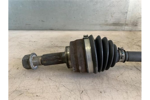 Recambio de palier delantero izquierdo para nissan micra iv (k13k/kk) 1.2 acenta referencia OEM IAM 391011HC3B  