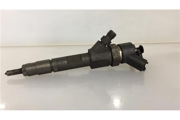 Recambio de inyector para renault megane ii (bm0/1_, cm0/1_) 1.9 dci (bm0g, cm0g) referencia OEM IAM 8200100272 0445110110 