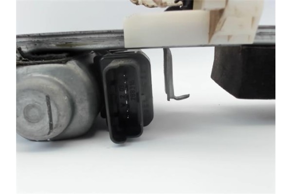 Recambio de mecanismo elevalunas trasero derecho para renault megane ii berlina 5p referencia OEM IAM   