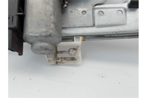 Recambio de mecanismo elevalunas trasero derecho para renault megane ii berlina 5p referencia OEM IAM   