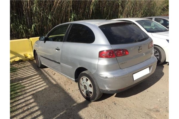 seat ibiza (6l1) del año 2002
