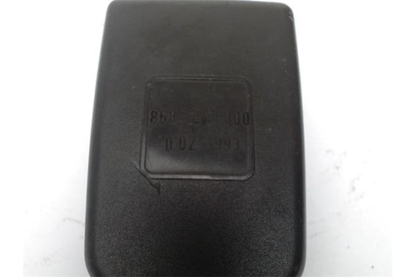 Recambio de anclaje cinturon delantero izquierdo para nissan terrano ii (r20) 2.4 4wd referencia OEM IAM 868420F000  