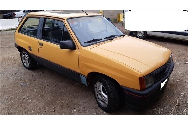 opel corsa a del año 1988