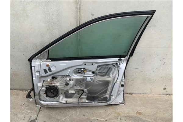 Recambio de puerta delantero derecha para volvo s40 berlina 1.9 d+ lse referencia OEM IAM 30632667 31253658 