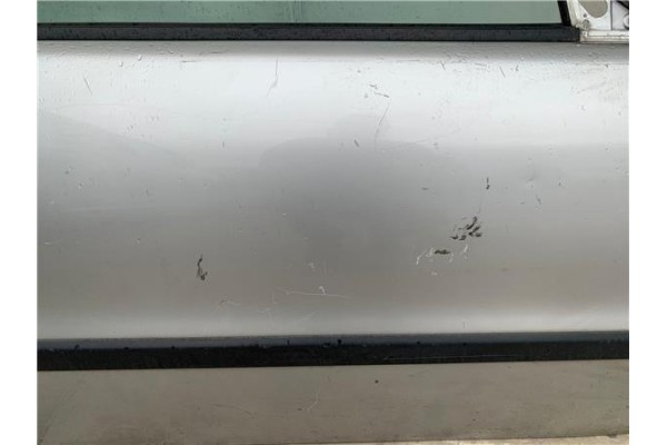 Recambio de puerta delantero derecha para volvo s40 berlina 1.9 d+ lse referencia OEM IAM 30632667 31253658 