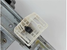 Recambio de mecanismo elevalunas trasero derecho para renault megane ii berlina 5p referencia OEM IAM 8200028068 LTRN706R 820101