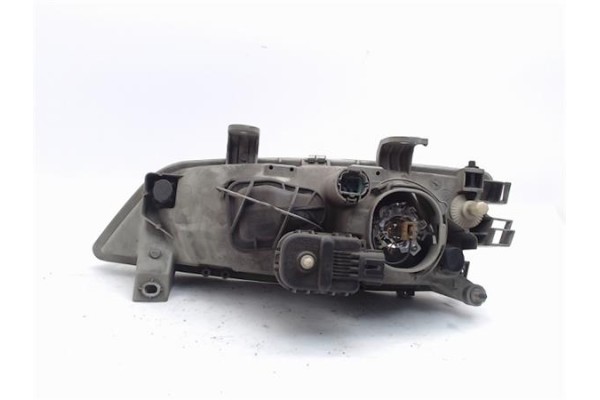 Recambio de faro delantero dcho para nissan primera berlina (p11) referencia OEM IAM B601070J17  