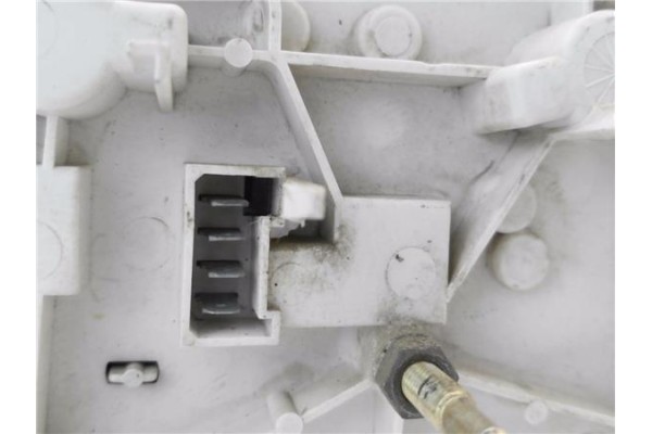 Recambio de piloto trasero derecho para peugeot 205 ii (20a/c) 1.8 diesel referencia OEM IAM 635182  