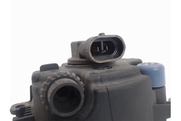 Recambio de faro antiniebla para renault megane ii berlina 3p referencia OEM IAM 8200074008 89202501 2N1115201AB , FORD | 120917