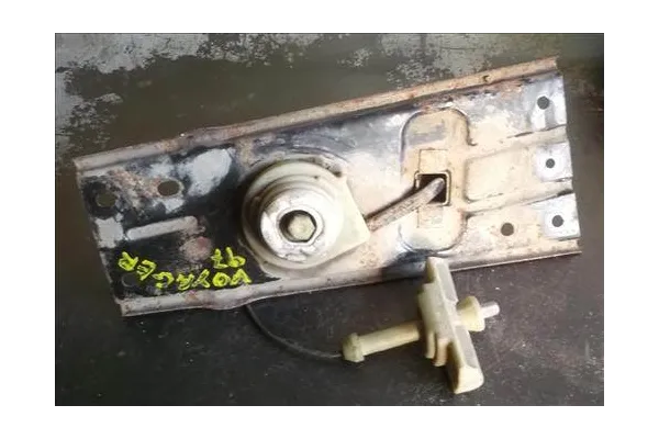 Recambio de porta rueda para chrysler voyager gs 2.4 i referencia OEM IAM 4860958AB  