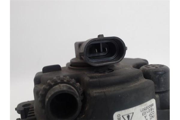 Recambio de faro antiniebla derecho para renault megane ii berlina 5p referencia OEM IAM 8200074008 89202501 2N1115201AB , FORD 