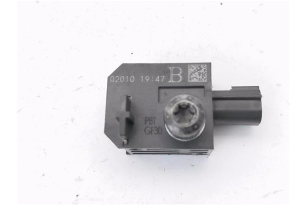 Recambio de sensor impacto para opel astra j 1.6 referencia OEM IAM 13502577  