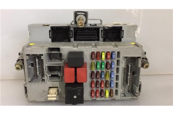 Recambio de caja fusibles/rele para fiat i doblo (119) 1.9 d multijet referencia OEM IAM 51770486 501209910000 