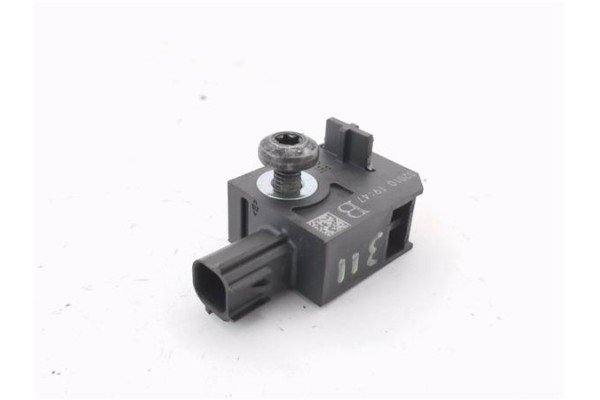 Recambio de sensor impacto para opel astra j 1.6 referencia OEM IAM 13502577  