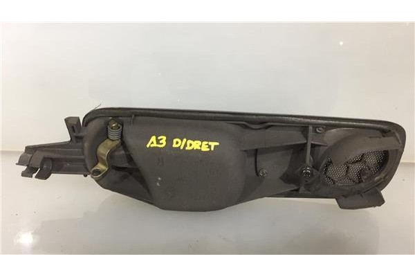 Recambio de manilla int. puerta delantero derecha para audi a3 (8l) 1.8 t ambiente referencia OEM IAM 8L0837020  