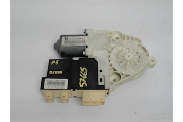 Recambio de elevalunas electrico delantero izquierdo para citroen c4 berlina 1.6 hdi referencia OEM IAM 9847442880  